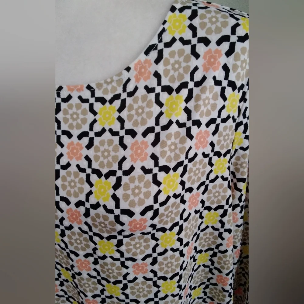 2/$15 Ruby Rd Pullover Print Top - Picture 2 of 5